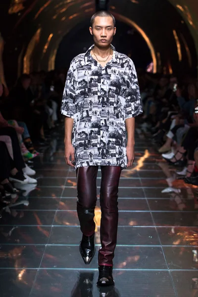 Look 46